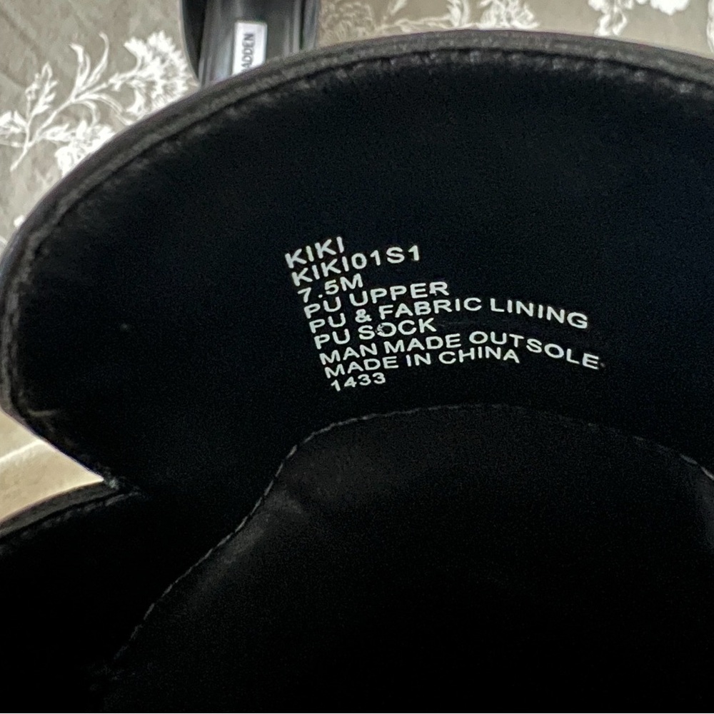 Steve Madden KIKI Mules - Black, Size 7.5 - Picture 3 of 11